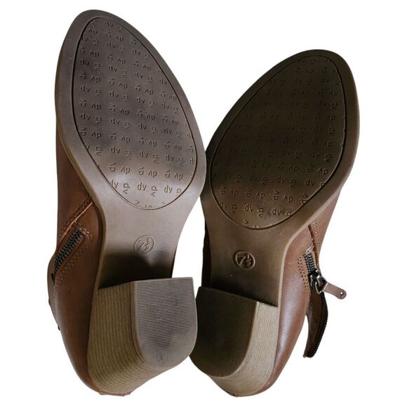 Dolce Vita Boots 7.5 Ankle Booties Block Heels Brown Faux Leather Side Zip - Picture 8 of 9